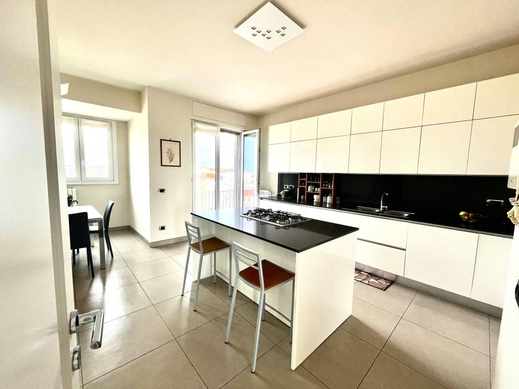 appartamento in vendita a Milano in zona Ghisolfa