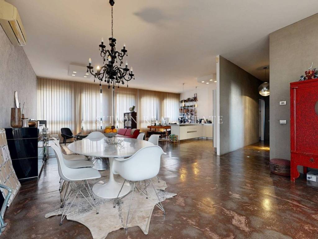 appartamento in vendita a Milano in zona Piazzale Lodi