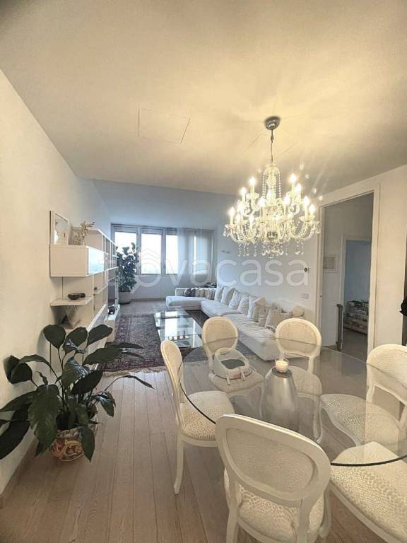 appartamento in vendita a Milano in zona Centro Direzionale