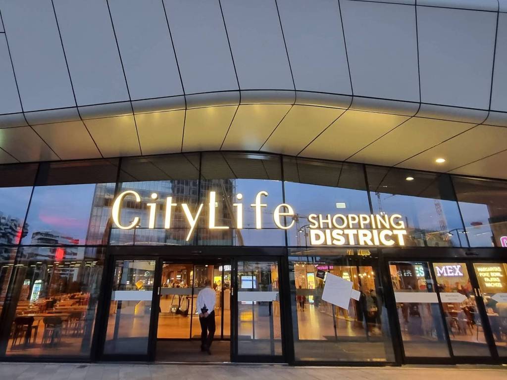 appartamento in vendita a Milano in zona Precotto