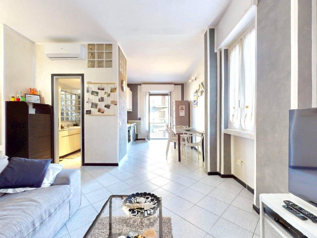 appartamento in vendita a Milano in zona Adriano