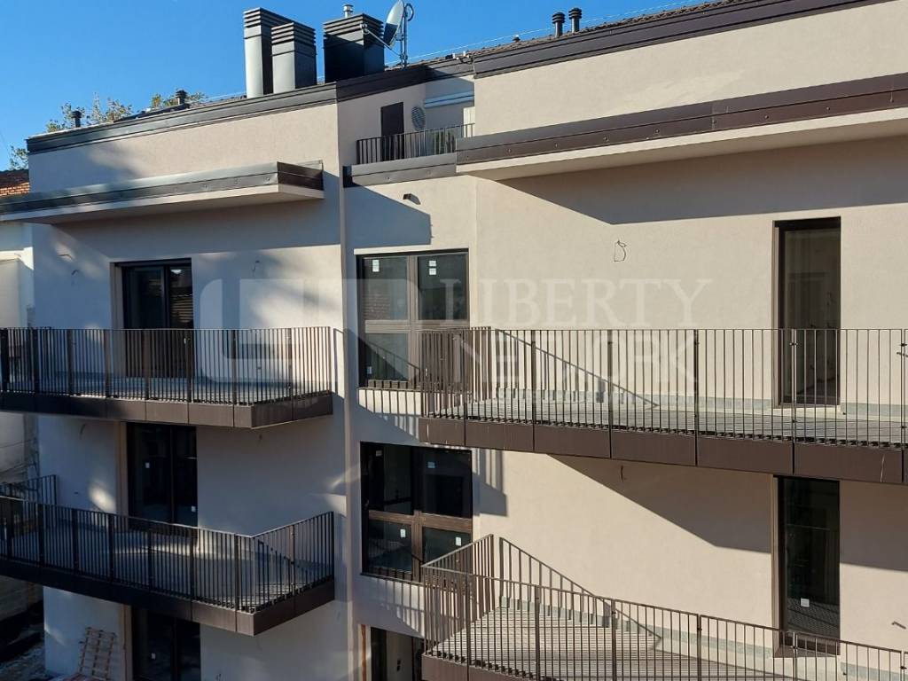 appartamento in vendita a Milano in zona Baggio