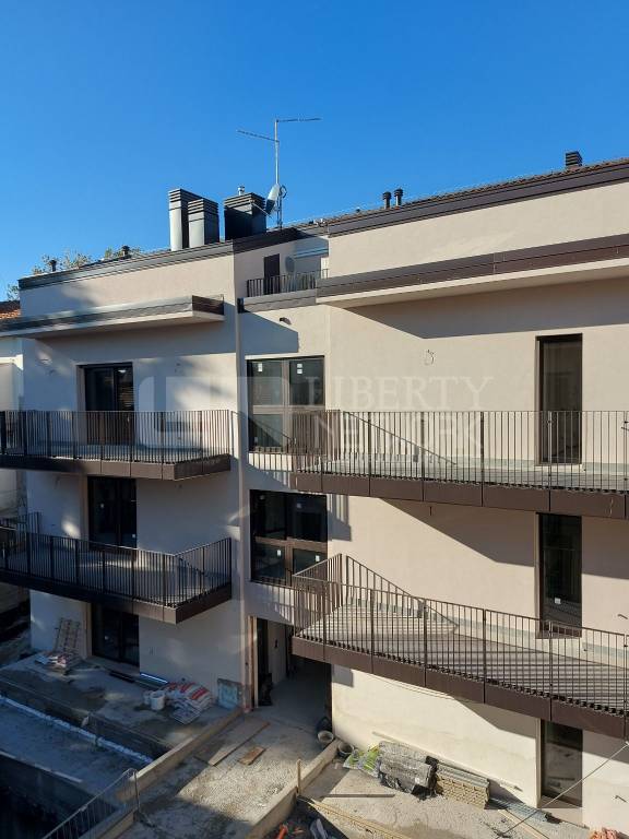 appartamento in vendita a Milano in zona Baggio