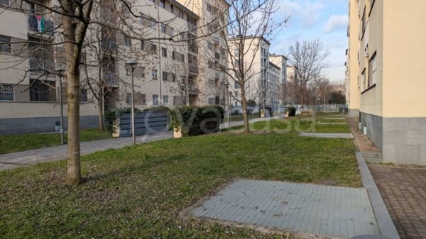 appartamento in vendita a Milano in zona Famagosta