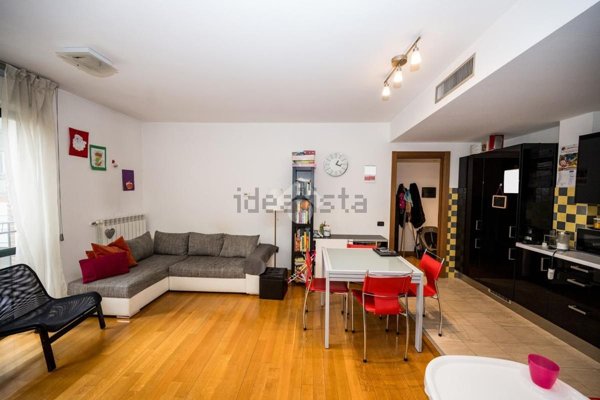 appartamento in vendita a Milano in zona Porta Genova