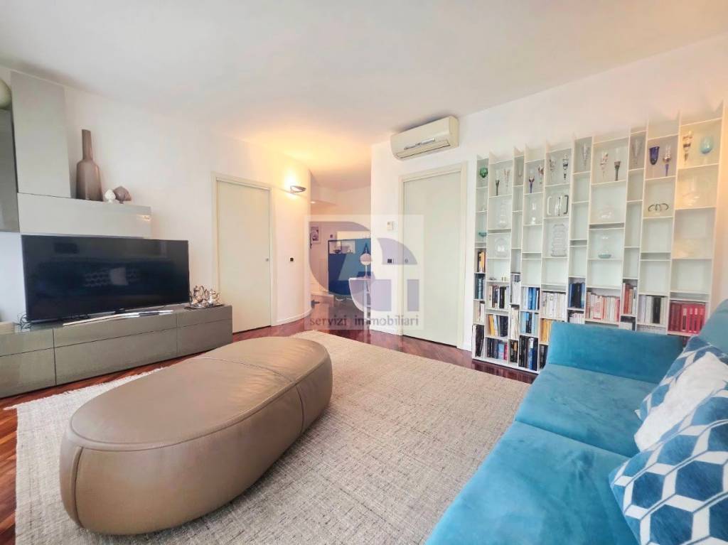 appartamento in vendita a Milano in zona Piazzale Lodi