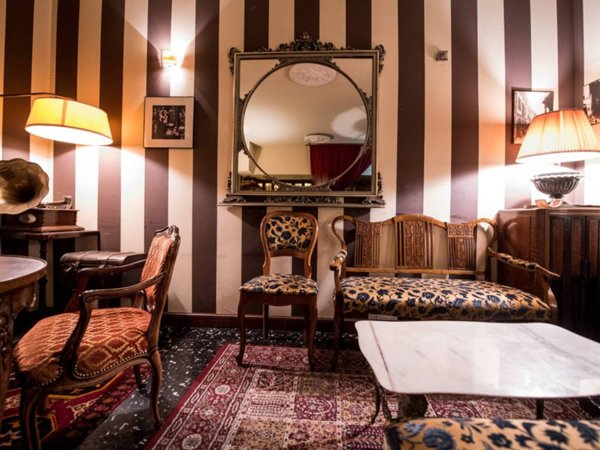 negozio in vendita a Milano in zona Porta Venezia