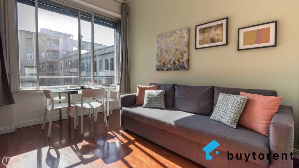 appartamento in vendita a Milano in zona Porta Nuova