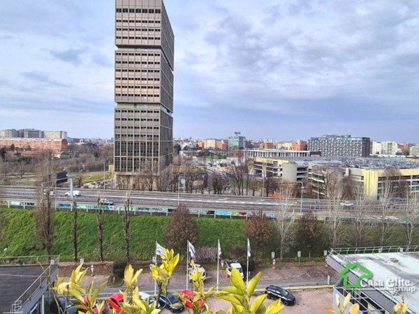 appartamento in vendita a Milano in zona Famagosta