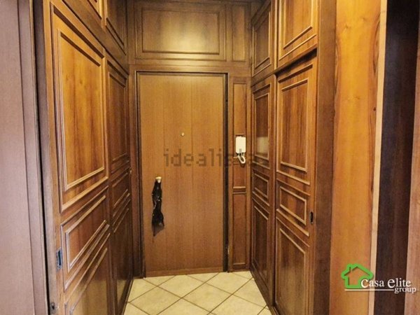 appartamento in vendita a Milano in zona Famagosta