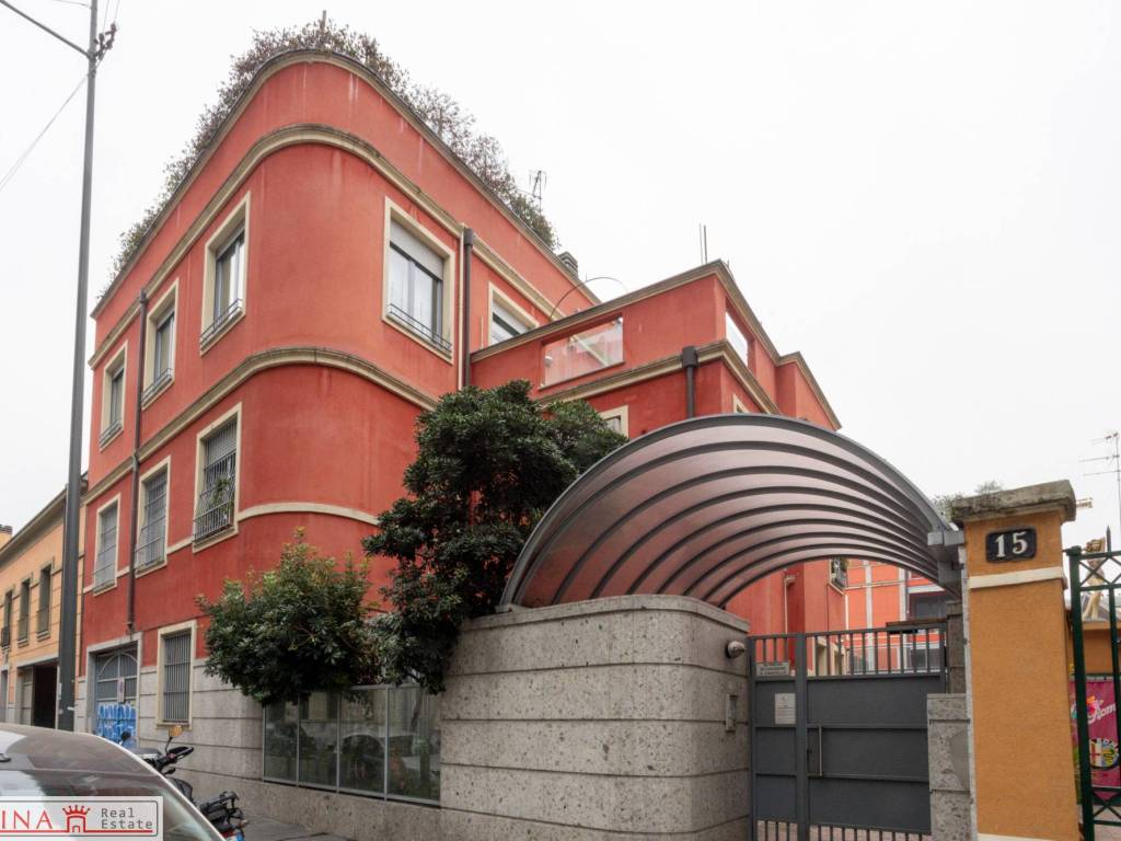 appartamento in vendita a Milano in zona Porta Genova