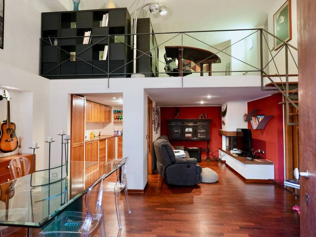 appartamento in vendita a Milano in zona Piazzale Lodi