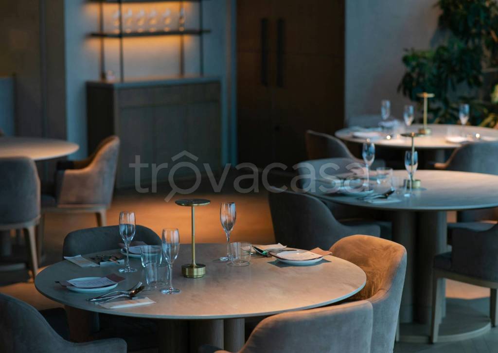 negozio in vendita a Milano in zona Sempione