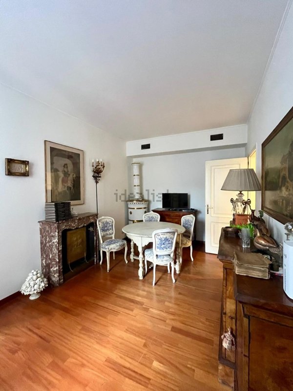 appartamento in vendita a Milano in zona Sempione