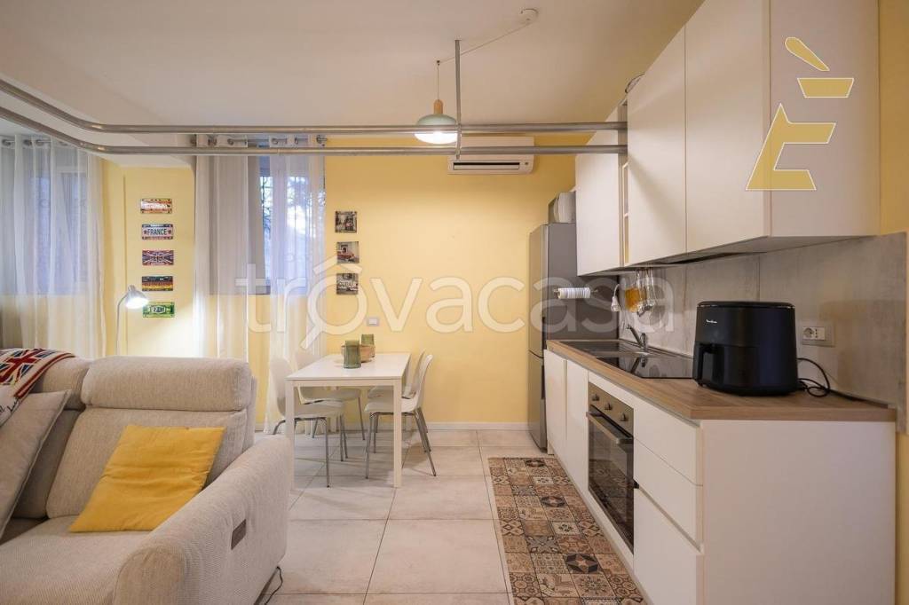 appartamento in vendita a Milano in zona Vigentino