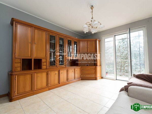 appartamento in vendita a Milano in zona Segnano