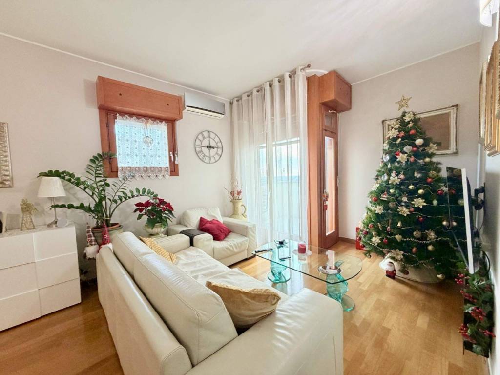 appartamento in vendita a Milano in zona Chiesa Rossa