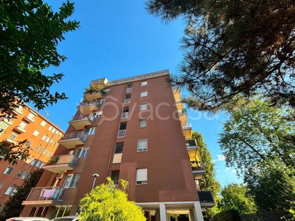 appartamento in vendita a Milano in zona Forze Armate