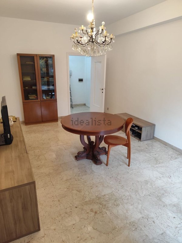 appartamento in vendita a Milano in zona Lorenteggio