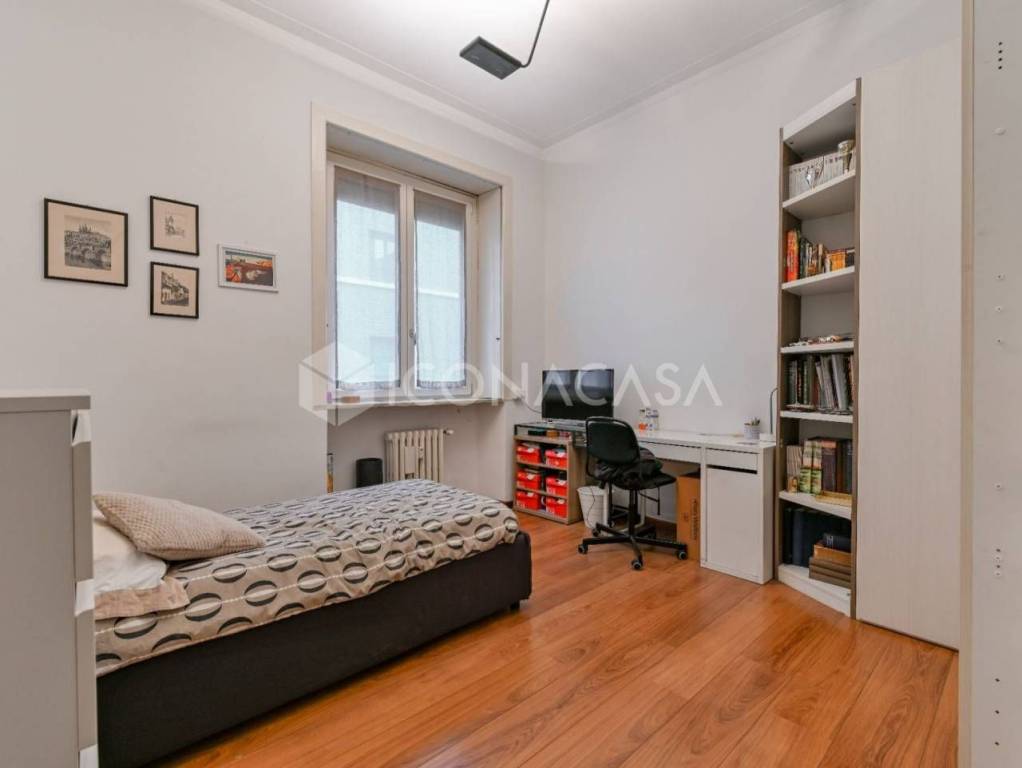 appartamento in vendita a Milano in zona Guastalla