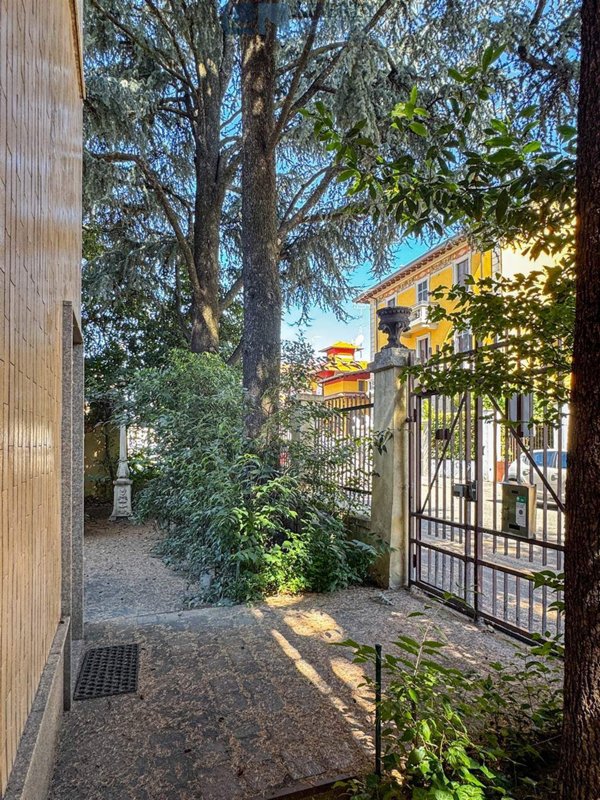 casa indipendente in vendita a Milano in zona Bicocca