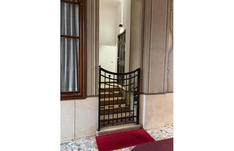 appartamento in vendita a Milano in zona Lambrate