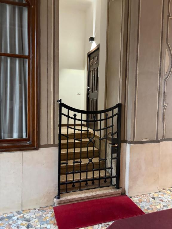 appartamento in vendita a Milano in zona Lambrate