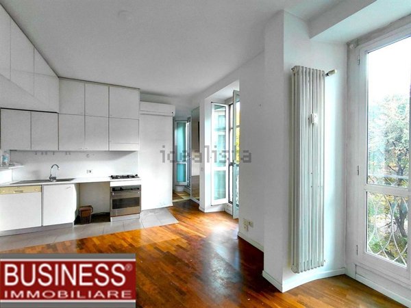 appartamento in vendita a Milano in zona Porta Nuova