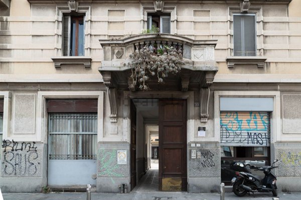 appartamento in vendita a Milano in zona Bocconi