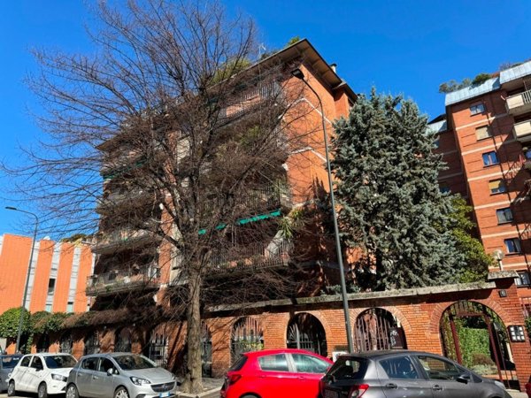 appartamento in vendita a Milano in zona Rembrandt