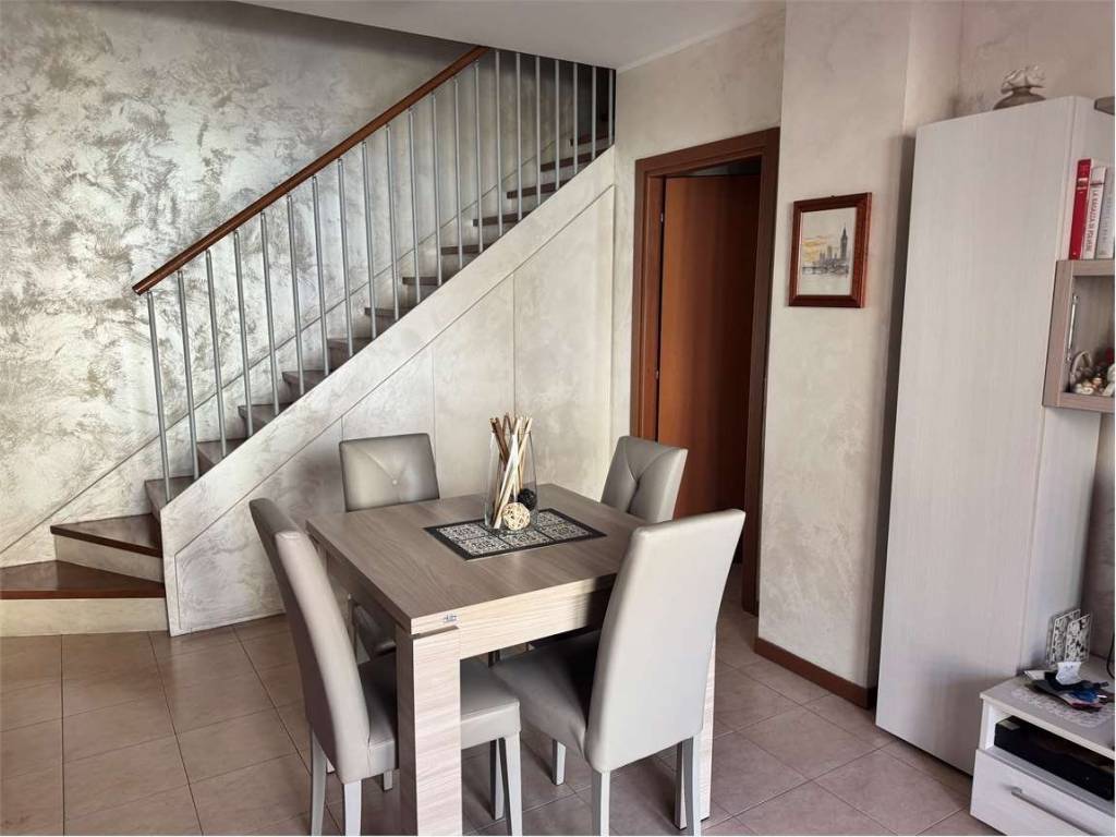 appartamento in vendita a Milano in zona Crescenzago