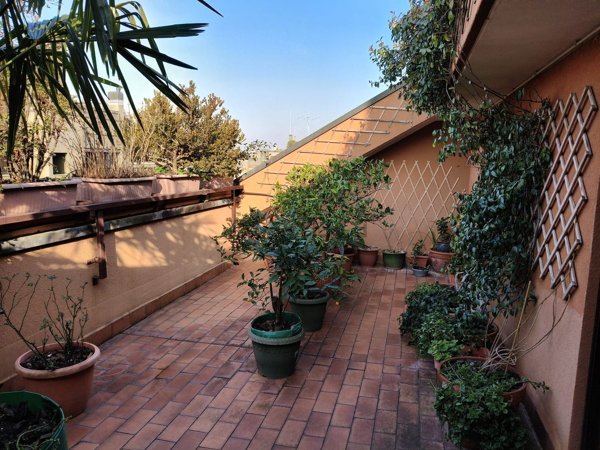 appartamento in vendita a Milano in zona Gratosoglio