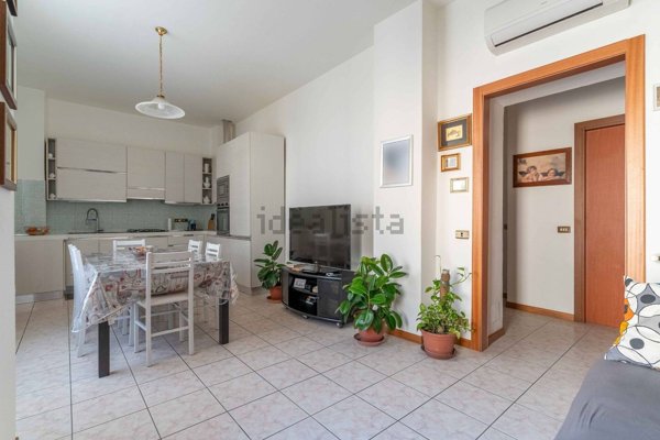 appartamento in vendita a Milano in zona Bocconi