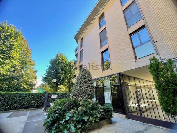 appartamento in vendita a Milano in zona Isola