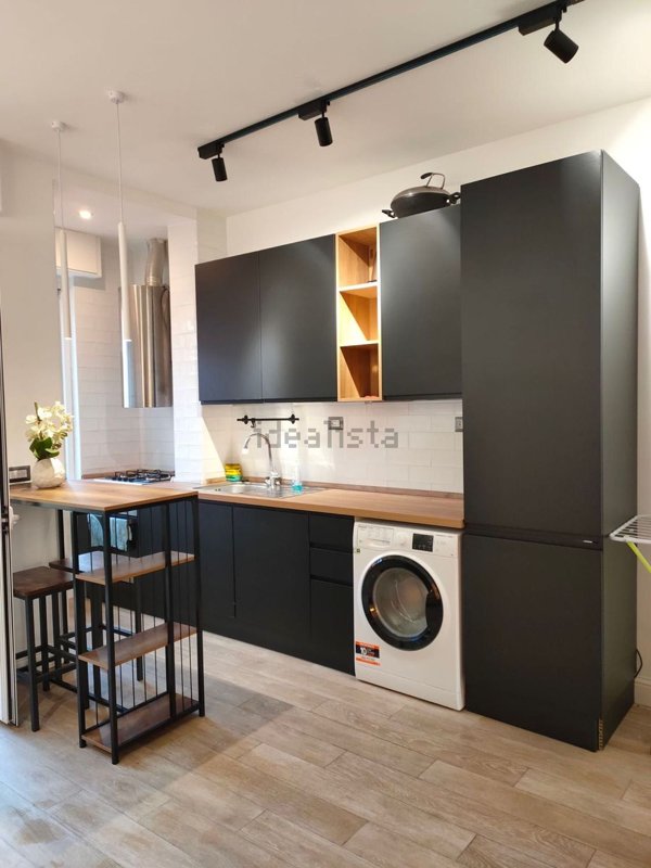 appartamento in vendita a Milano in zona Piazzale Lodi