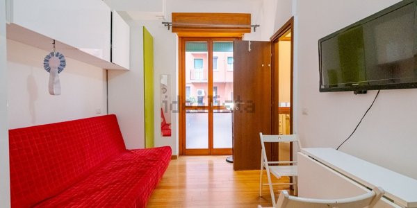 monolocale in vendita a Milano in zona Lorenteggio