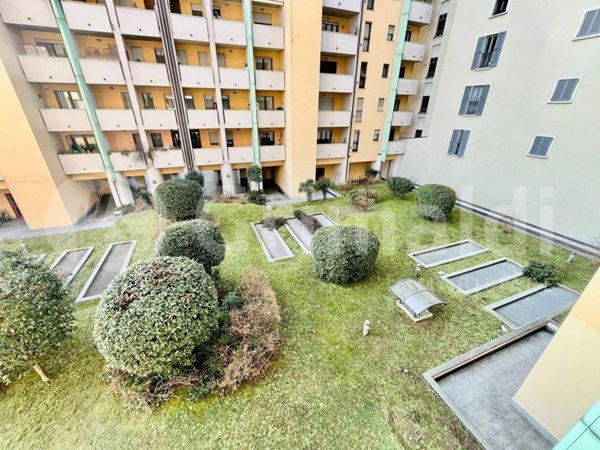 appartamento in vendita a Milano in zona Isola