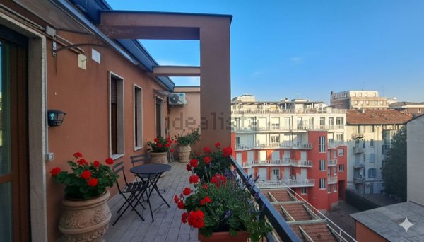 appartamento in vendita a Milano in zona Bocconi