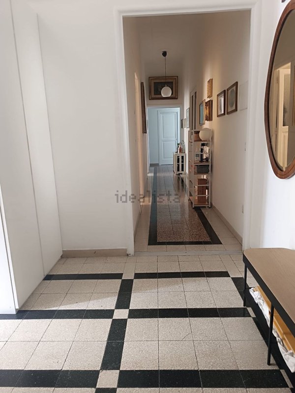 appartamento in vendita a Milano in zona Lorenteggio