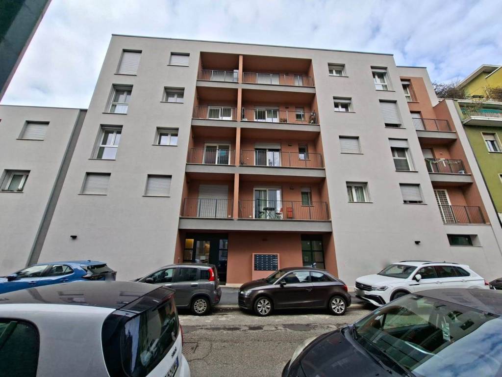 appartamento in vendita a Milano in zona Bovisa