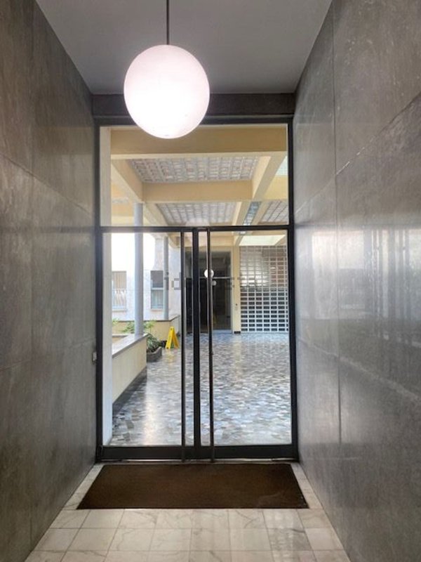 appartamento in vendita a Milano in zona Sempione