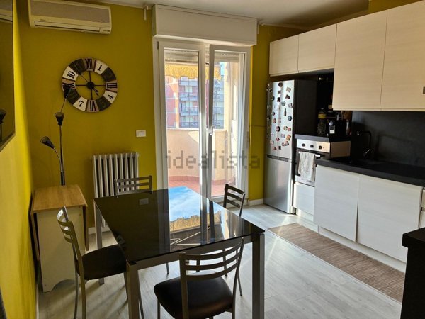 appartamento in vendita a Milano in zona Gallaratese