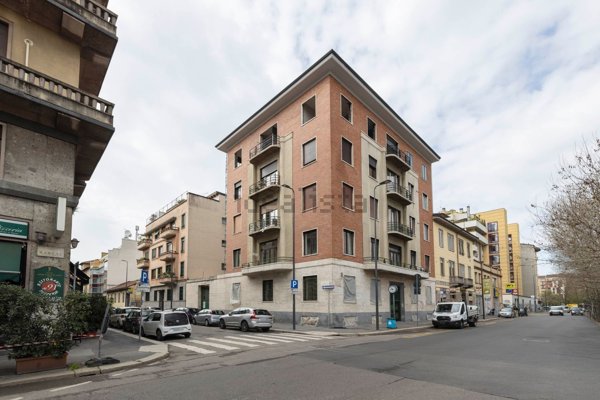 appartamento in vendita a Milano in zona Isola