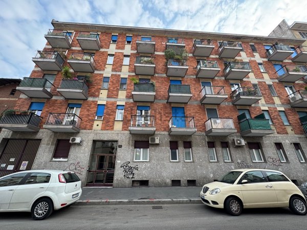 appartamento in vendita a Milano in zona Stadera
