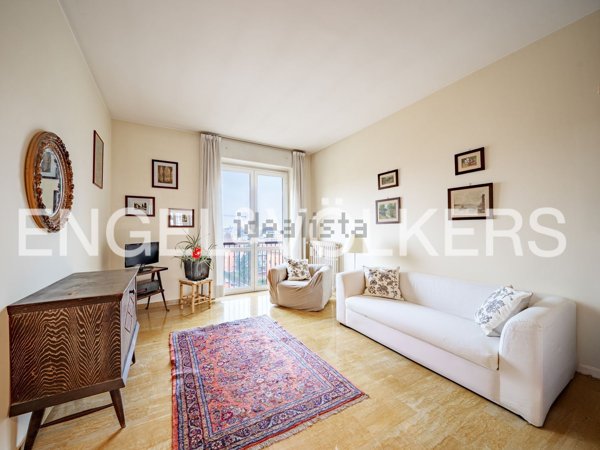 appartamento in vendita a Milano in zona Famagosta