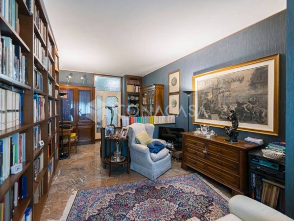 appartamento in vendita a Milano in zona Porta Venezia