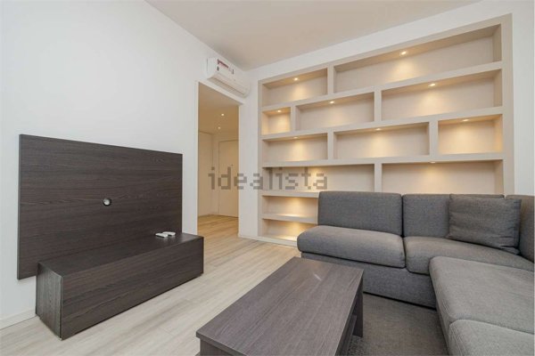 appartamento in vendita a Milano in zona Porta Nuova