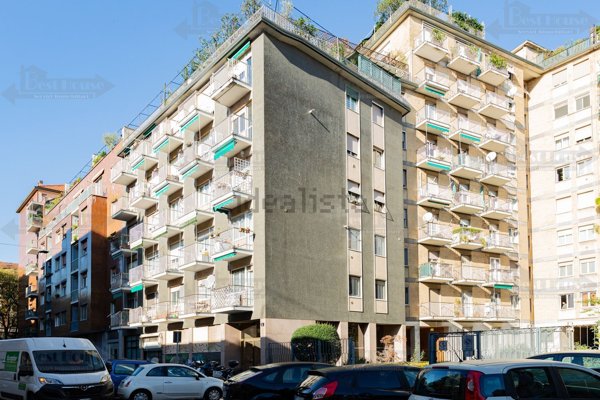 appartamento in vendita a Milano in zona Casoretto