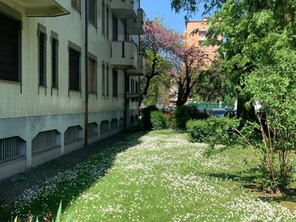 appartamento in vendita a Milano in zona Affori