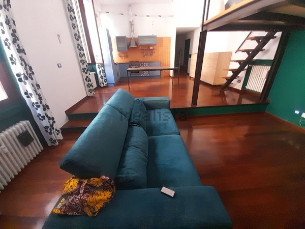 appartamento in vendita a Milano in zona Piazzale Lodi